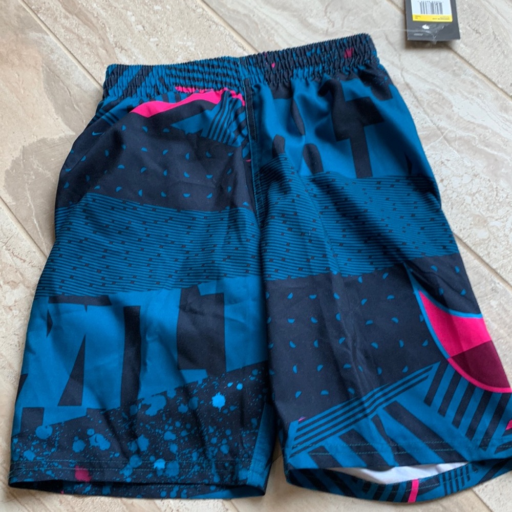 Nike swim trunks boys medium